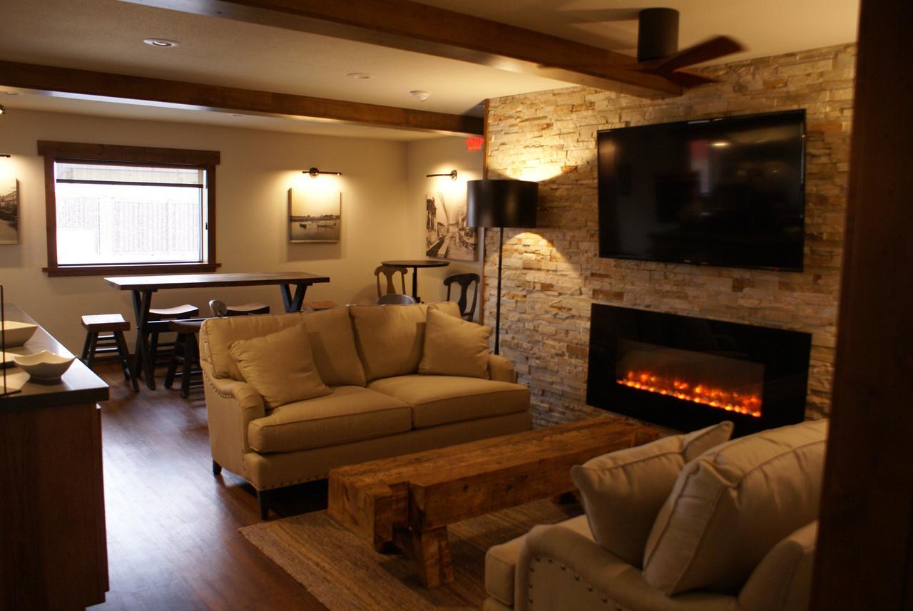 Boarders Inn & Suites By Cobblestone Hotels - Syracuse Exterior foto