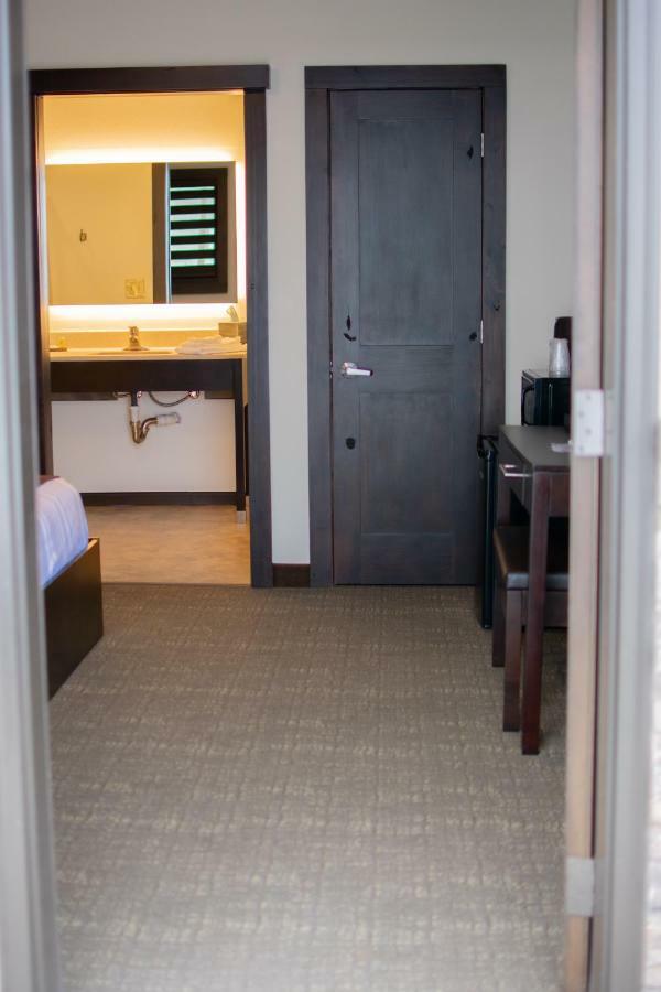 Boarders Inn & Suites By Cobblestone Hotels - Syracuse Exterior foto
